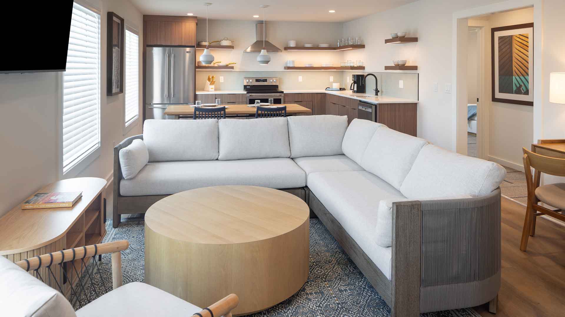 OH_Rooms_2BR_Suite_1