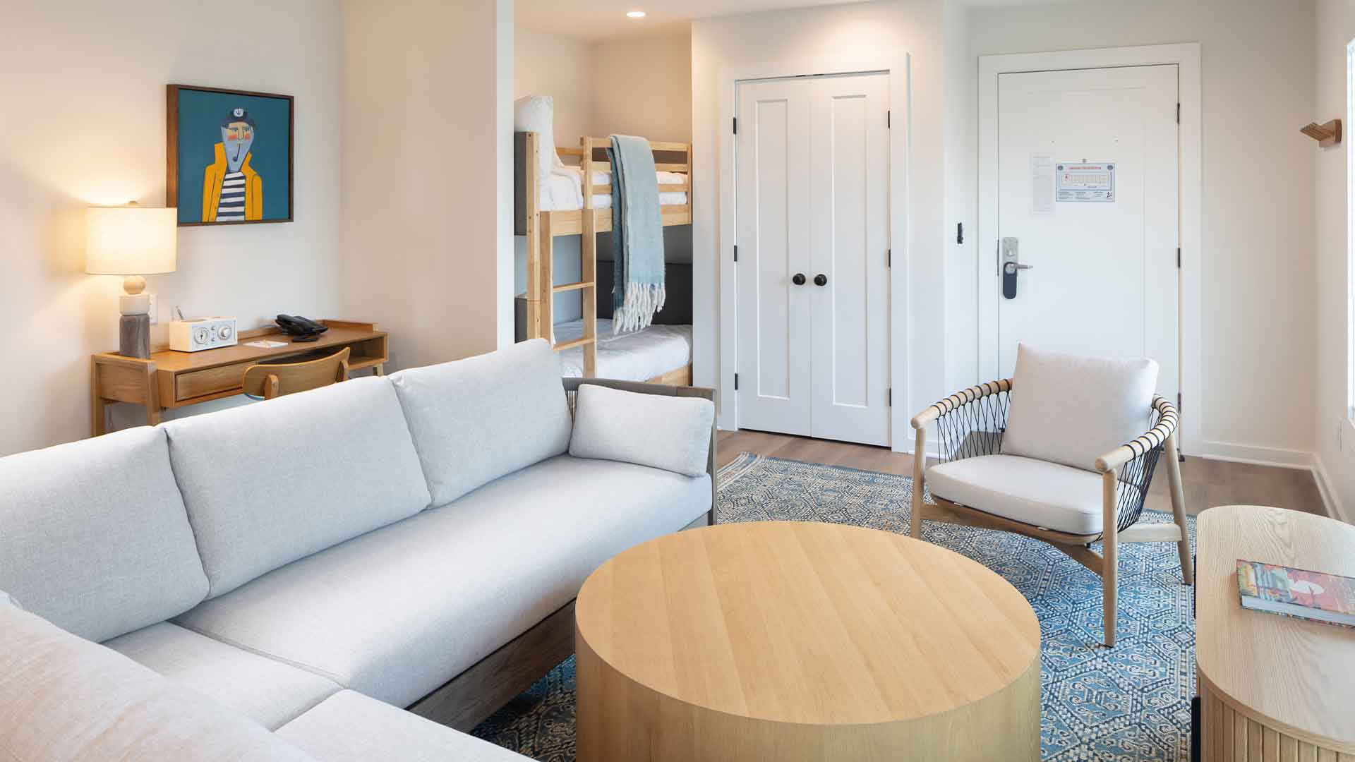 OH_Rooms_2BR_Suite_2